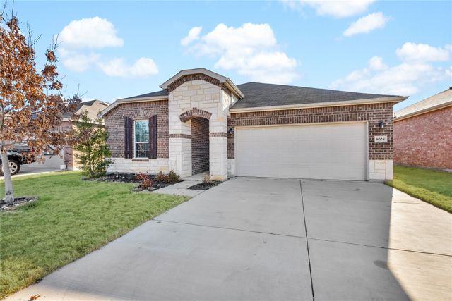 8028 Hereland Trail, Fort Worth, TX 76131