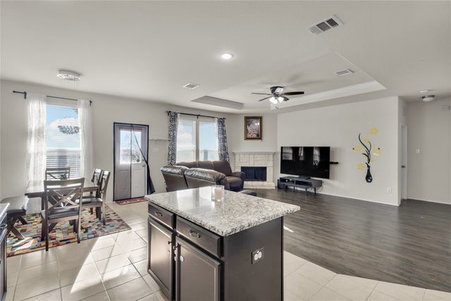 8028 Hereland Trail, Fort Worth, TX 76131