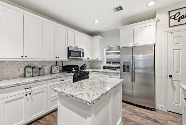 8227 Shady Grove, Baytown, TX 77523