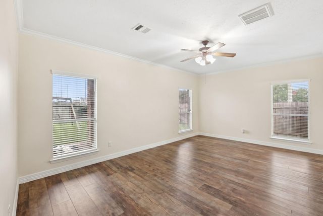 8227 Shady Grove, Baytown, TX 77523
