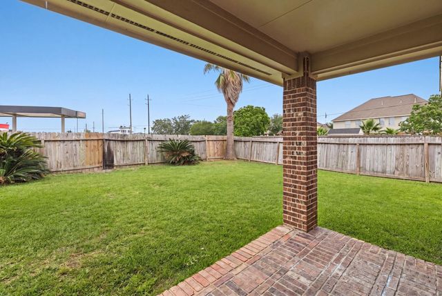 8227 Shady Grove, Baytown, TX 77523