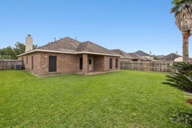 8227 Shady Grove, Baytown, TX 77523
