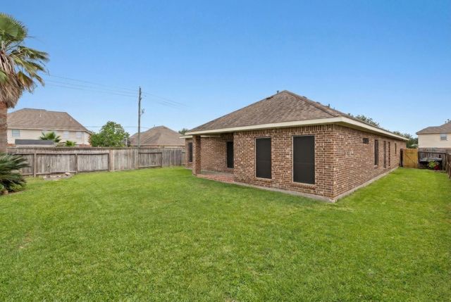 8227 Shady Grove, Baytown, TX 77523
