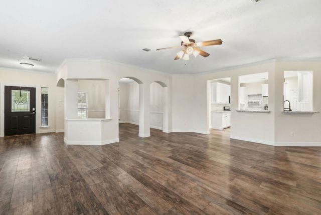 8227 Shady Grove, Baytown, TX 77523