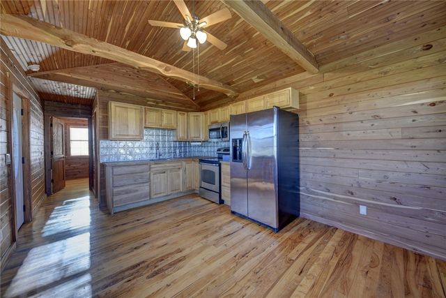 320 Gulf Avenue, Caldwell, TX 77836