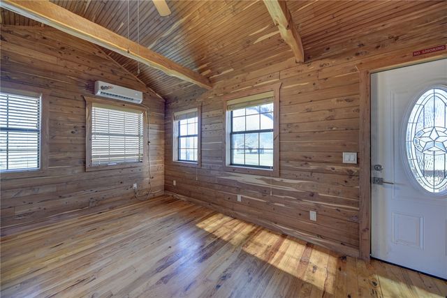 320 Gulf Avenue, Caldwell, TX 77836