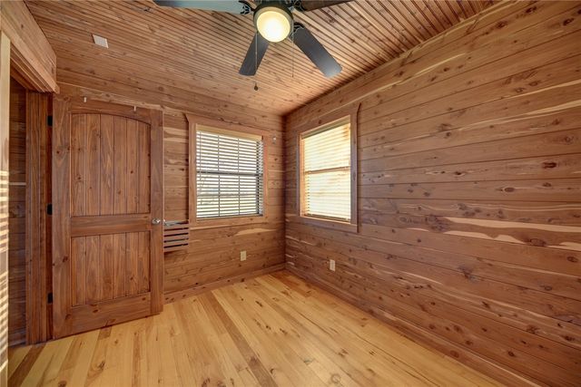 320 Gulf Avenue, Caldwell, TX 77836