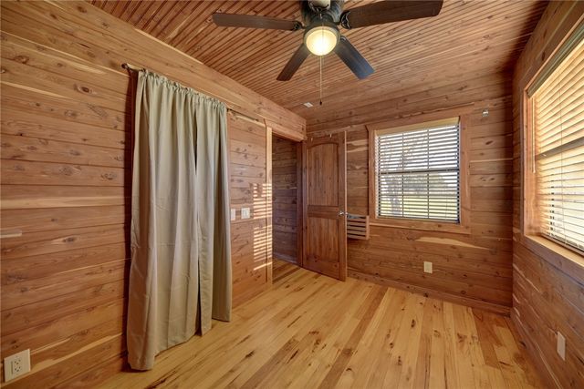 320 Gulf Avenue, Caldwell, TX 77836