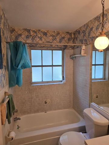 4951 Wedgewood Way 5, West Palm Beach, FL 33417