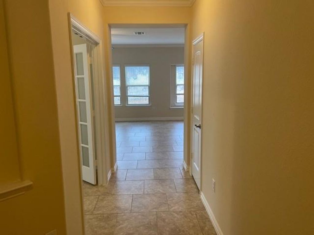 10004 Epic Knoll DR, Austin, TX 78747