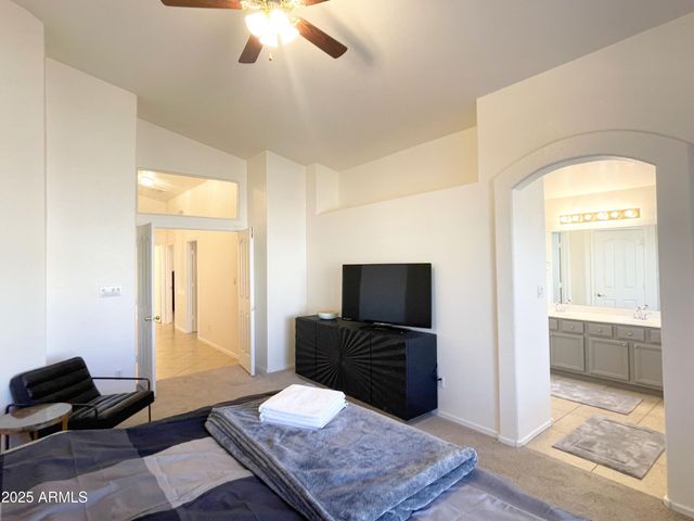 1040 E Silverwood Drive, Phoenix, AZ 85048