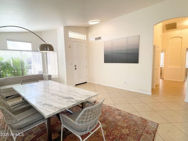 1040 E Silverwood Drive, Phoenix, AZ 85048