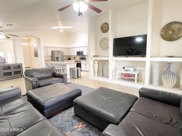 1040 E Silverwood Drive, Phoenix, AZ 85048