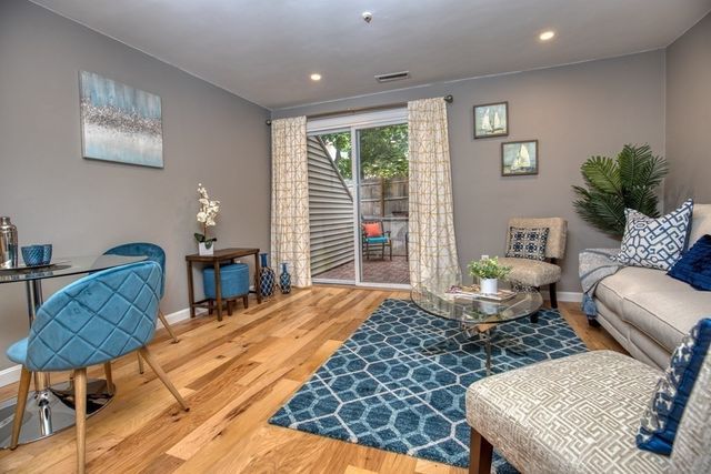 82 Centre St B, Quincy, MA 02169