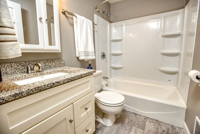82 Centre St B, Quincy, MA 02169