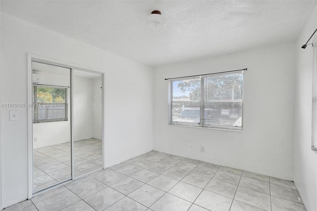 29 SW 8th Ave 1, Dania Beach, FL 33004