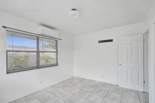 29 SW 8th Ave 1, Dania Beach, FL 33004