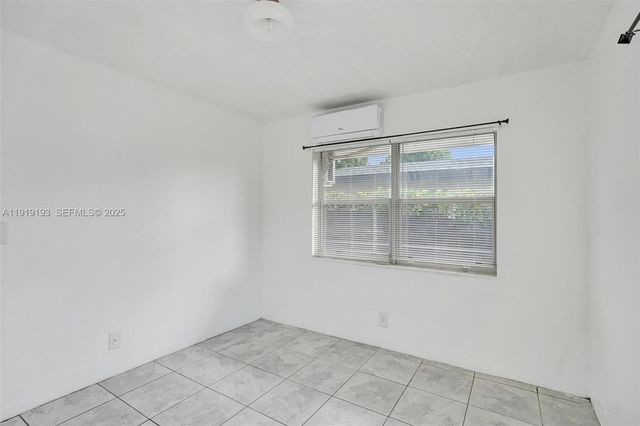 29 SW 8th Ave 1, Dania Beach, FL 33004