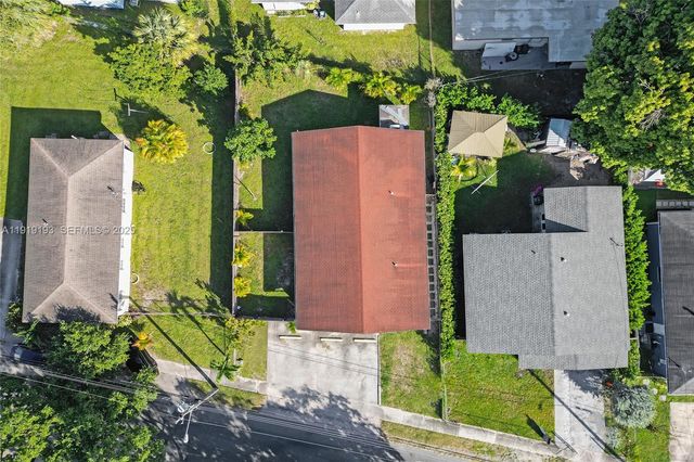 29 SW 8th Ave 1, Dania Beach, FL 33004