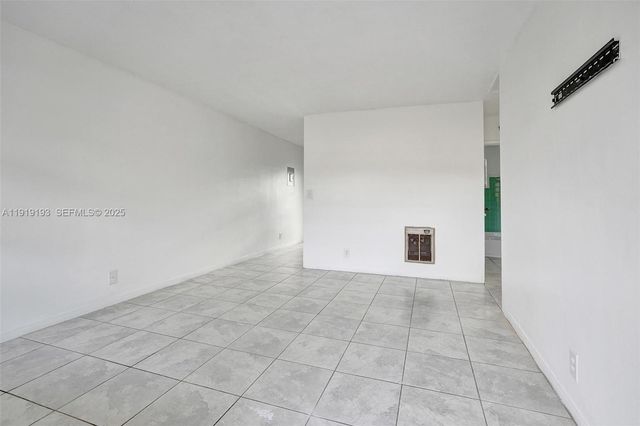 29 SW 8th Ave 1, Dania Beach, FL 33004