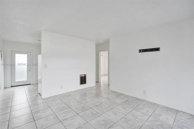 29 SW 8th Ave 1, Dania Beach, FL 33004