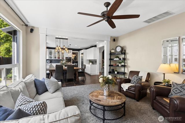 2211 238th Place NE, Sammamish, WA 98074