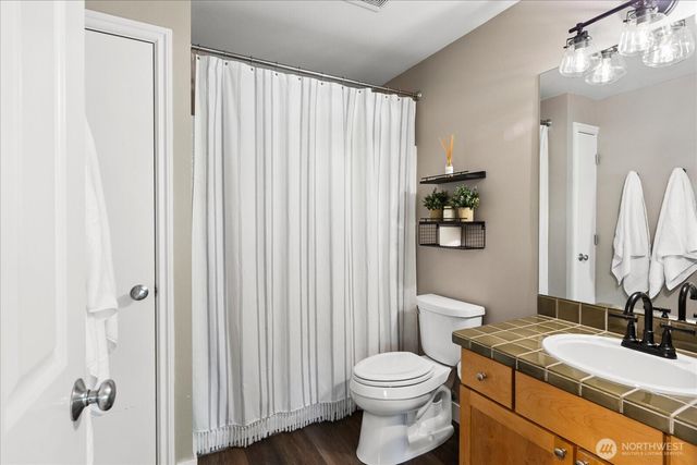 2211 238th Place NE, Sammamish, WA 98074