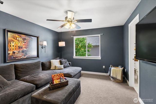 2211 238th Place NE, Sammamish, WA 98074