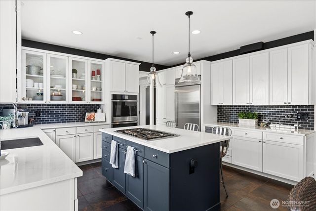 2211 238th Place NE, Sammamish, WA 98074
