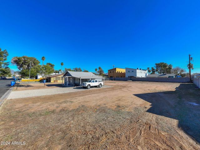 2627 N 30TH Place, Phoenix, AZ 85008