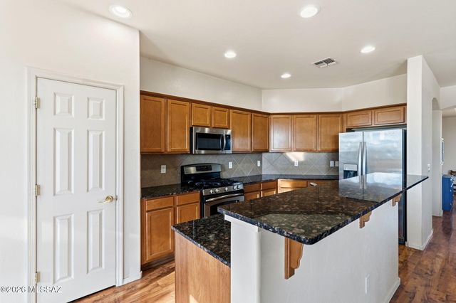 432 S Blue River Loop, Vail, AZ 85641