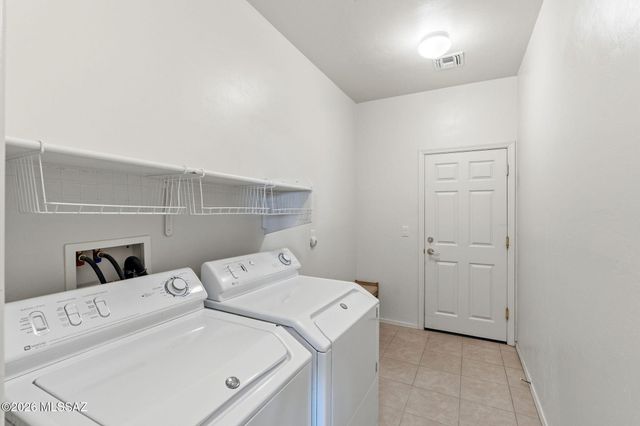 432 S Blue River Loop, Vail, AZ 85641