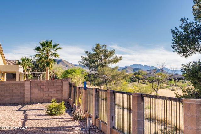 432 S Blue River Loop, Vail, AZ 85641