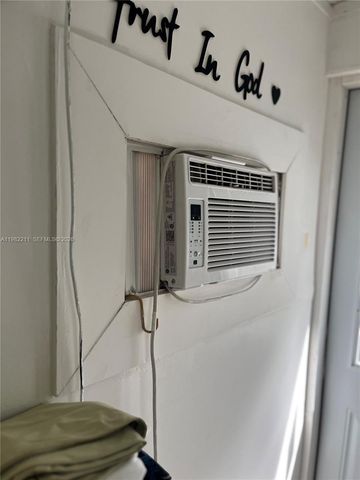 13485 SW 28th St, Miami, FL 33175