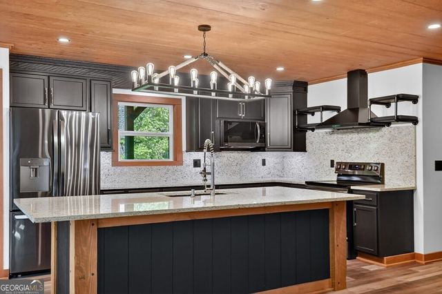 40 Cadet Court, Ellijay, GA 30540