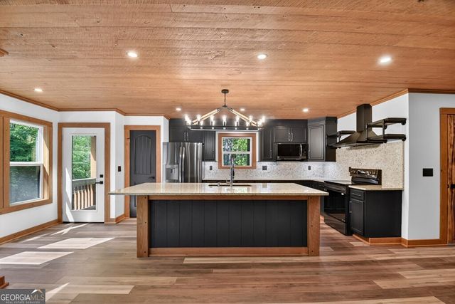 40 Cadet Court, Ellijay, GA 30540