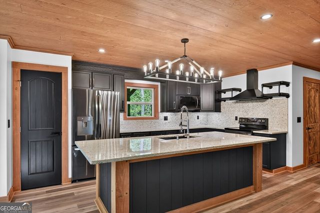40 Cadet Court, Ellijay, GA 30540