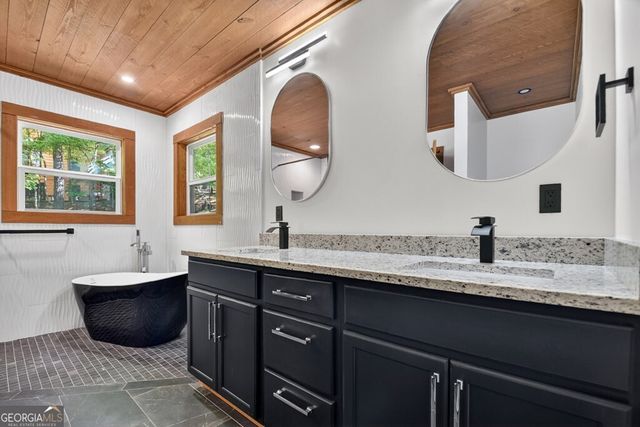 40 Cadet Court, Ellijay, GA 30540