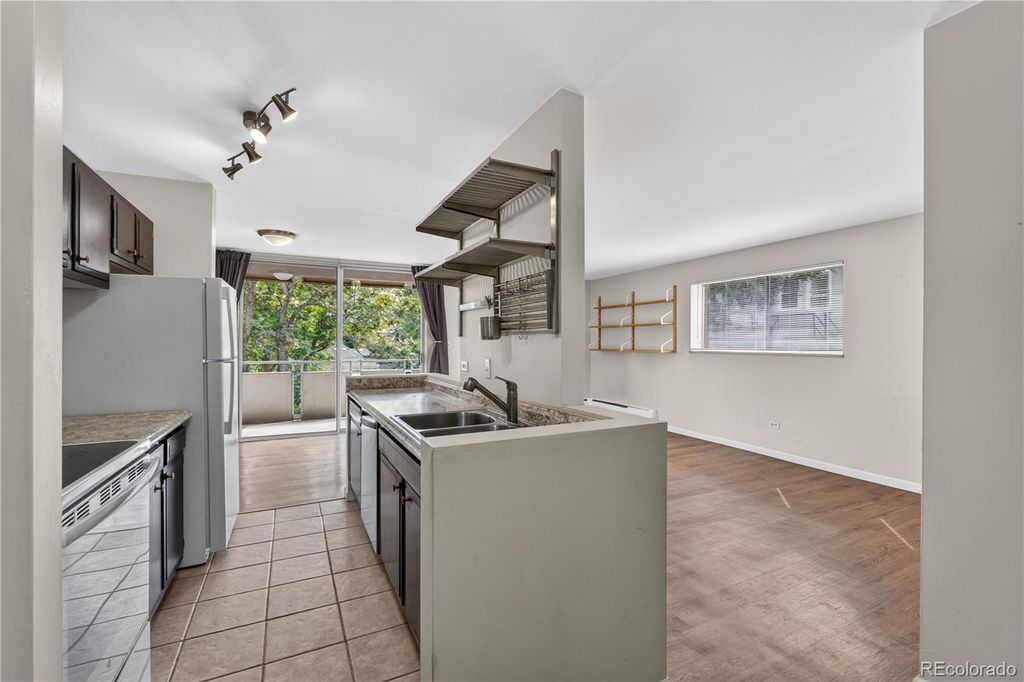 937 N Clarkson Street 306, Denver, CO 80218
