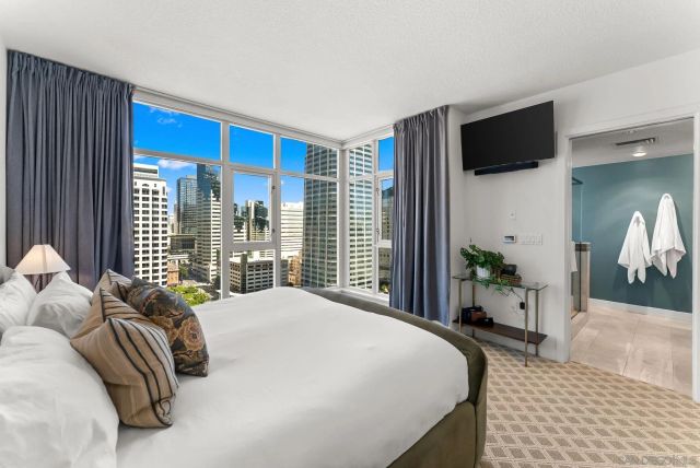 1199 Pacific Highway 2004, San Diego, CA 92101