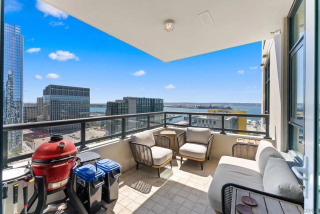 1199 Pacific Highway 2004, San Diego, CA 92101