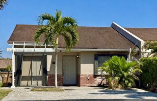 1061 NW 53rd St, Deerfield Beach, FL 33064