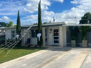 11460 SW 50th Ter, Miami, FL 33165