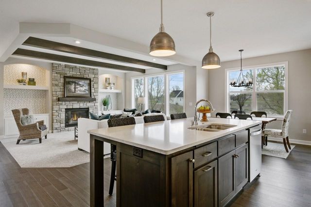 3660 Knightsbridge Lane N, Lake Elmo, MN 55042