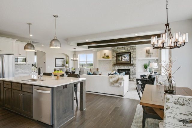 3660 Knightsbridge Lane N, Lake Elmo, MN 55042