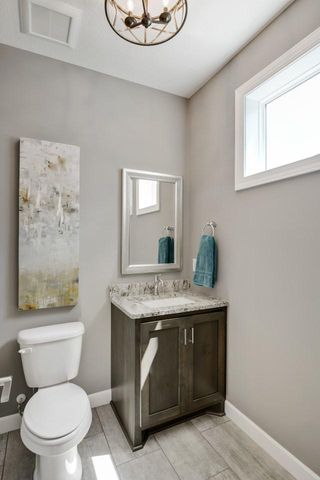 3660 Knightsbridge Lane N, Lake Elmo, MN 55042