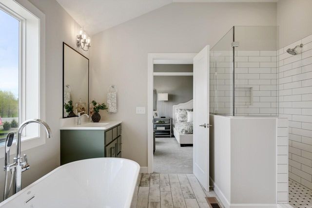 3660 Knightsbridge Lane N, Lake Elmo, MN 55042