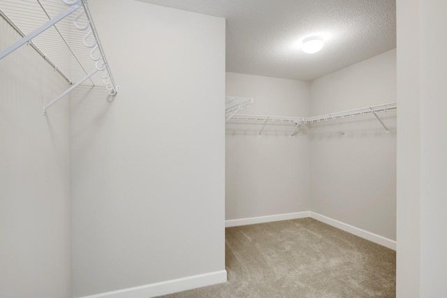 3660 Knightsbridge Lane N, Lake Elmo, MN 55042