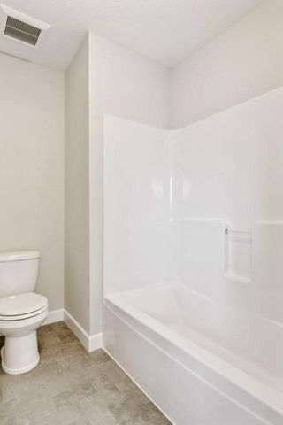 3660 Knightsbridge Lane N, Lake Elmo, MN 55042