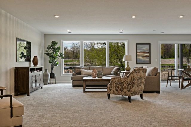 3660 Knightsbridge Lane N, Lake Elmo, MN 55042